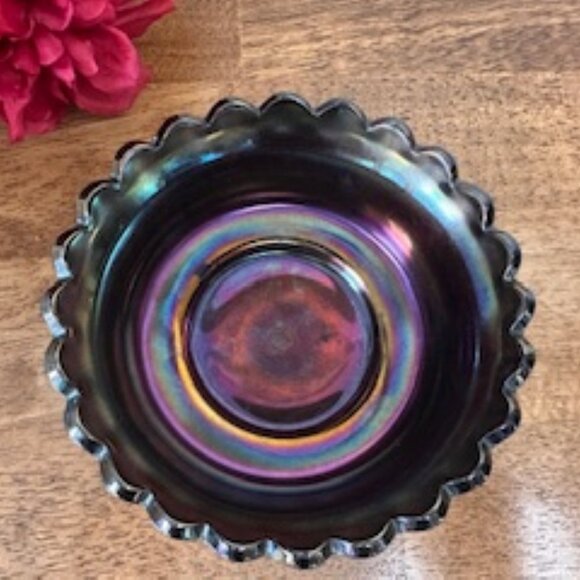 Vintage Northwood Carnival Glass Bowl Grape and Cable Pattern Iridescent Amethys - Picture 4 of 5